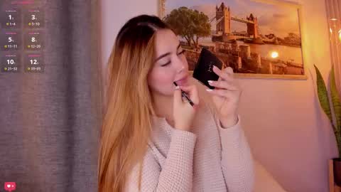 Mia White  online show from 02.13.25