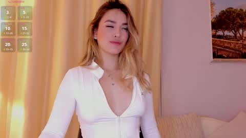 Mia White  online show from 03.07.26