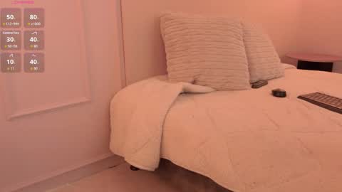 Mia White  online show from 05.11.26