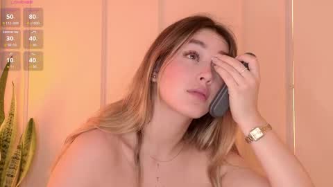 Mia White  online show from 05.18.26