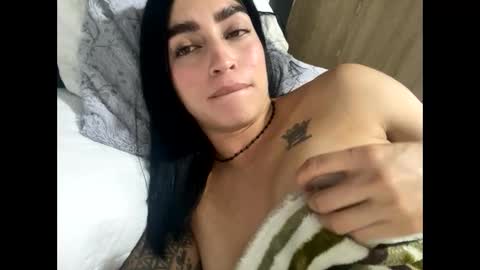 IG  isabelvp185 online show from 10.14.25