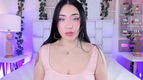 Mia online show from 10.25.25