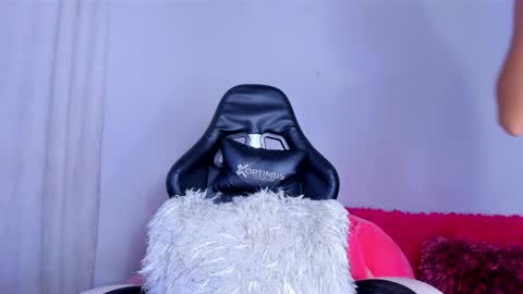 miaa_lovee6969 online show from 12.16.25