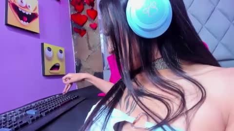 Miaa online show from 02.18.25