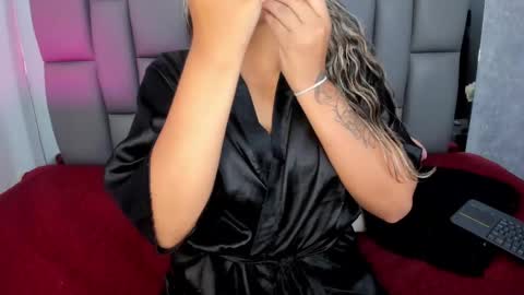 Snapshot of miaabrown__ chatting on 02.26.25 Mia online show from 02.26.25
