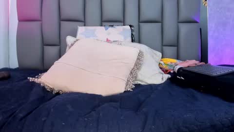 Snapshot of miaabrown__ chatting on 02.28.25 Mia online show from 02.28.25