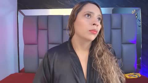 Snapshot of miaabrown__ chatting on 09.29.25 Mia online show from 09.29.25