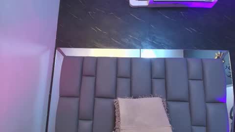 Snapshot of miaabrown__ chatting on 10.04.25 Mia online show from 10.04.25