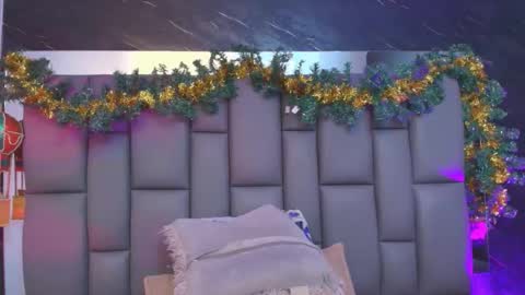 Mia online show from 12.03.25