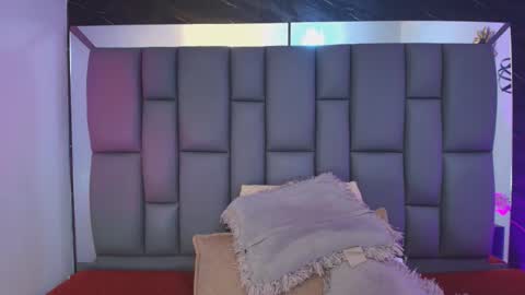 Mia online show from 02.14.26