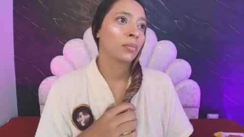 Mia online show from 04.18.26