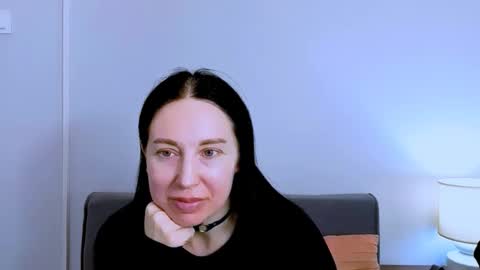 Mia online show from 03.11.26