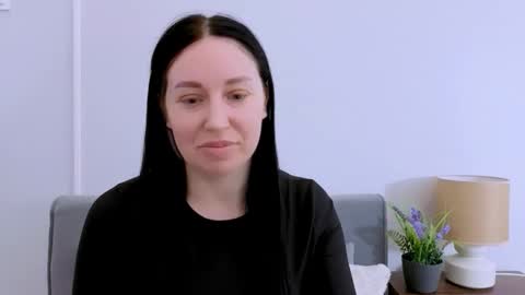 Mia online show from 04.07.26