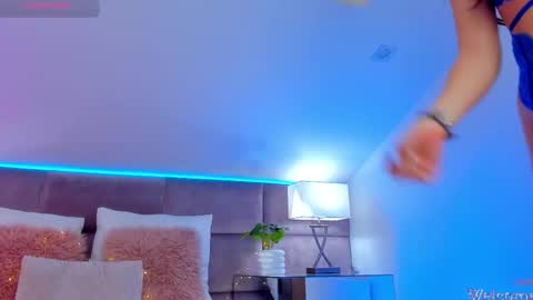 Mia online show from 10.03.25