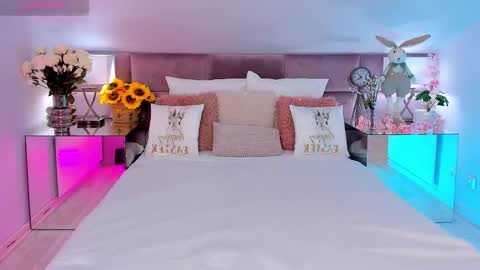 Mia online show from 03.25.26