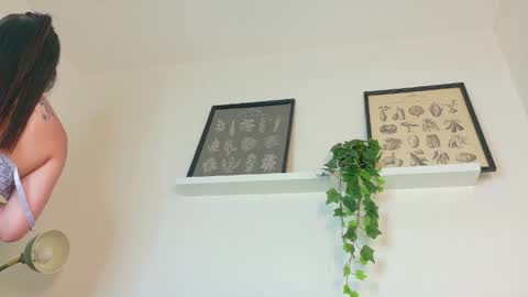 miaanderson__ online show from 04.11.26