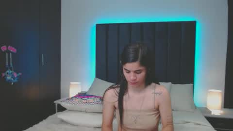 miaandnaty1 online show from 01.03.25