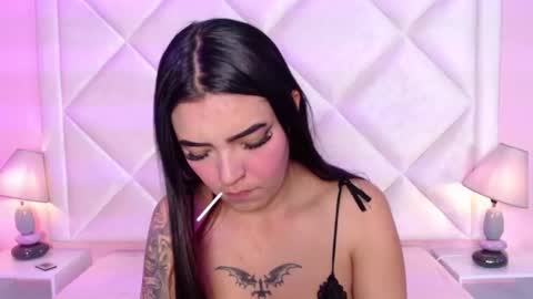 Snapshot of miaasmiith_ chatting on 10.04.25 Alexandra online show from 10.04.25