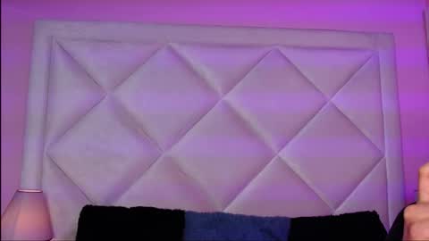 Snapshot of miaasmiith_ chatting on 11.25.25 Alexandra online show from 11.25.25