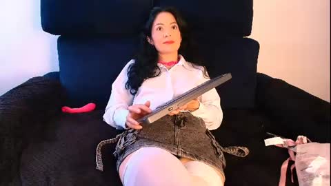 Snapshot of miabeautyxxx chatting on 07.29.26 miabeautyxxx online show from 07.29.26