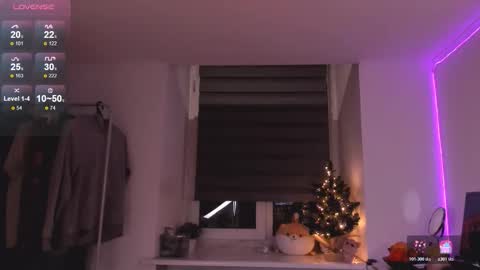 Snapshot of miabellee_ chatting on 01.17.26 mia online show from 01.17.26