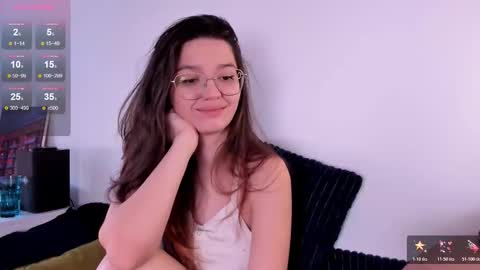 Snapshot of miabellee_ chatting on 02.15.26 mia online show from 02.15.26