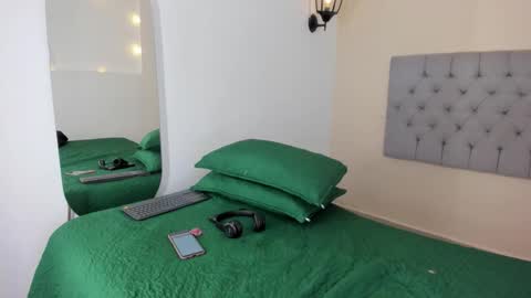    online show from 11.26.25