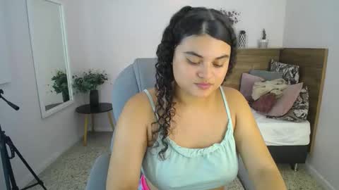Snapshot of miabloomm chatting on 10.07.25 Miabloomm online show from 10.07.25