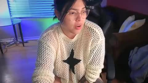 Mia online show from 12.15.24