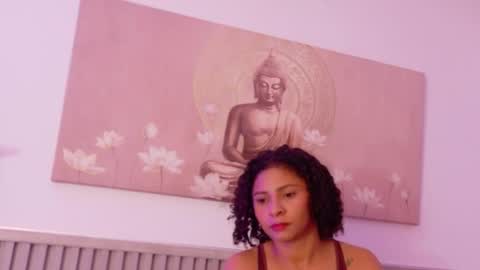 Mia online show from 12.14.25