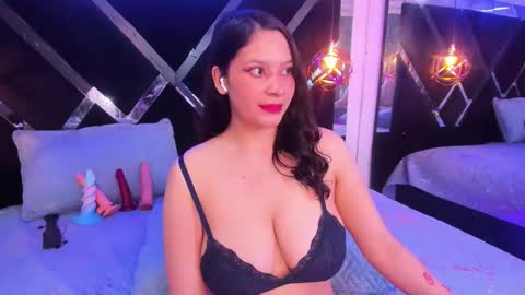 Mia online show from 02.25.26