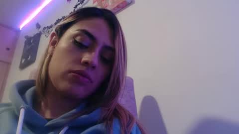 Snapshot of miacollings1 chatting on 11.30.25 Miia online show from 11.30.25