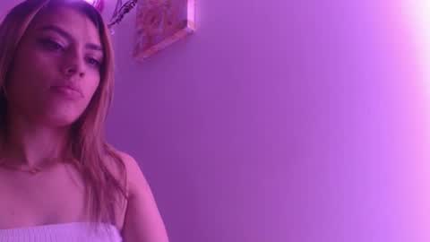 Snapshot of miacollings1 chatting on 11.30.25 Miia online show from 11.30.25