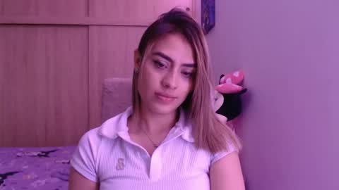 Snapshot of miacollings1 chatting on 12.13.25 Miia online show from 12.13.25