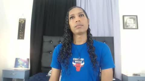 MiaCoock online show from 12.05.25