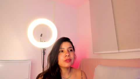 Snapshot of miadanielss chatting on 02.20.26 IG Yojanagomez online show from 02.20.26