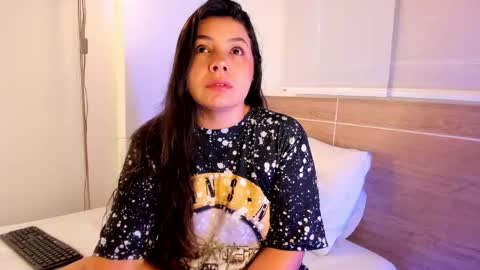 IG Yojanagomez  online show from 05.12.26