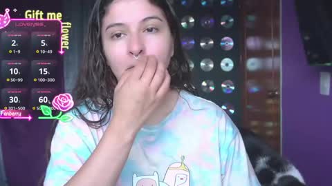Snapshot of miadimota chatting on 06.07.26 Mia online show from 06.07.26
