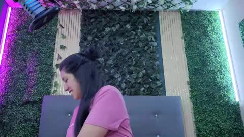 Mia Carter  Schedule 800 - 1430 gtm-5 online show from 09.25.25