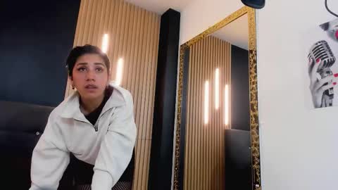 Mia Carter  Schedule 800 - 1430 gtm-5 online show from 02.05.26