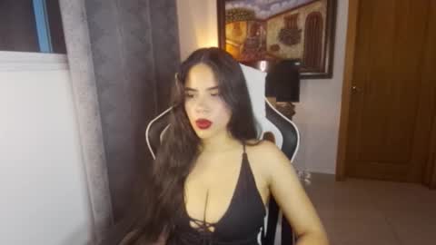 Snapshot of miafunny5 chatting on 11.02.25 miafunny5 online show from 11.02.25