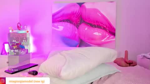 Mia  online show from 03.08.26