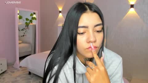 Mia Gomez online show from 03.08.25