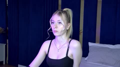 Snapshot of miagraces chatting on 10.02.25 Mia online show from 10.02.25