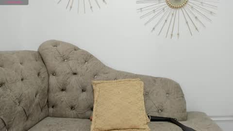 Miah Collins online show from 02.15.25