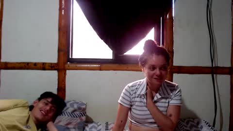 Mia  Sam online show from 10.31.25