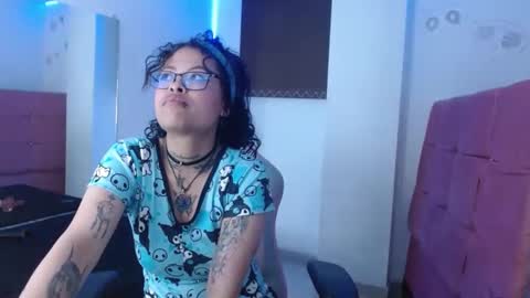 MIA VELEZ online show from 01.23.25