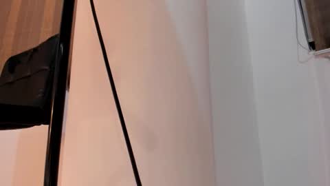 miahertz online show from 02.20.26