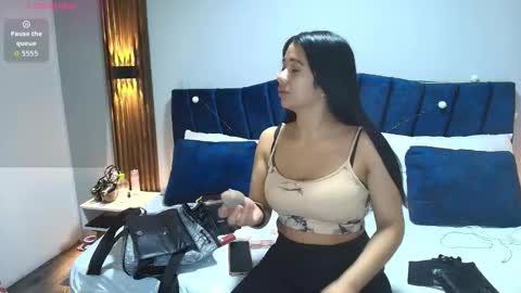 MIA HOTMEZ online show from 10.05.25