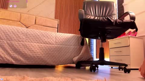 Miah  Sens online show from 11.08.25